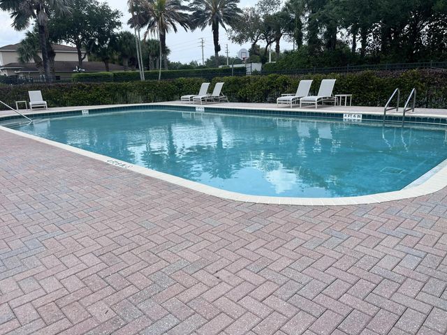 4257 SW Pine Cove Court, Stuart, FL 34997