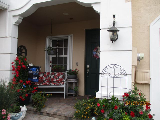 4257 SW Pine Cove Court, Stuart, FL 34997