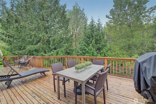 225 131st Avenue NE, Bellevue, WA 98005