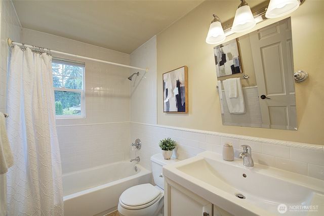 225 131st Avenue NE, Bellevue, WA 98005