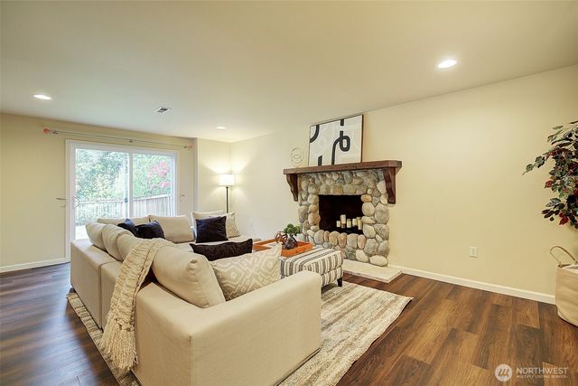 225 131st Avenue NE, Bellevue, WA 98005
