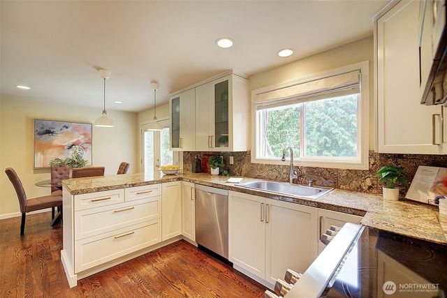 225 131st Avenue NE, Bellevue, WA 98005