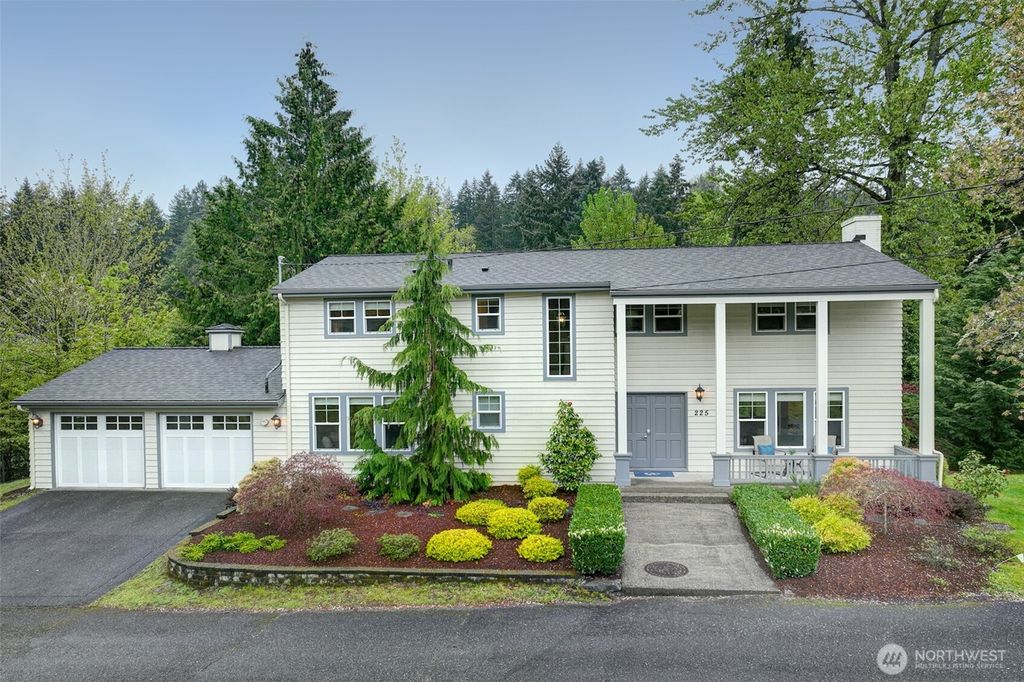 225 131st Avenue NE, Bellevue, WA 98005