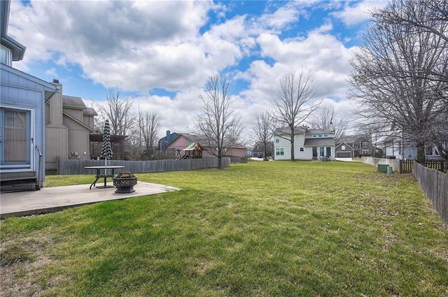 16322 S CHESTER Street, Olathe, KS 66062