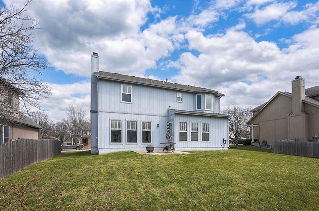 16322 S CHESTER Street, Olathe, KS 66062