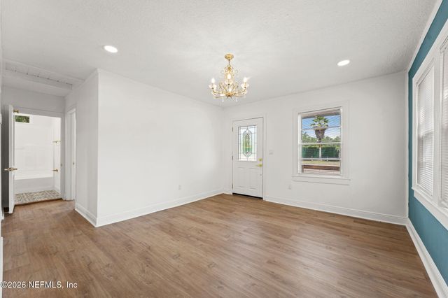 6986 SALLIE Avenue, Jacksonville, FL 32210