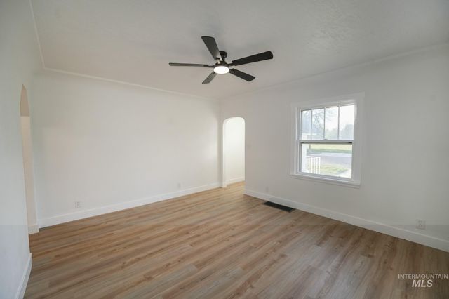 419 21st Avenue South, Nampa, ID 83651
