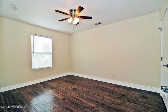 28 Dolphin Way, Waretown, NJ 08758