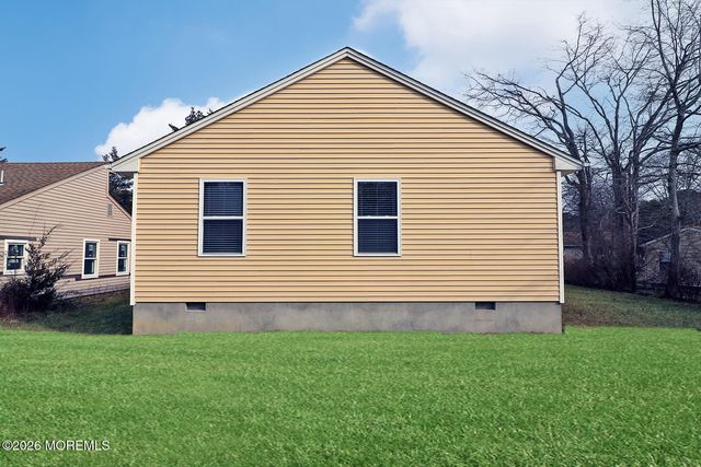 28 Dolphin Way, Waretown, NJ 08758