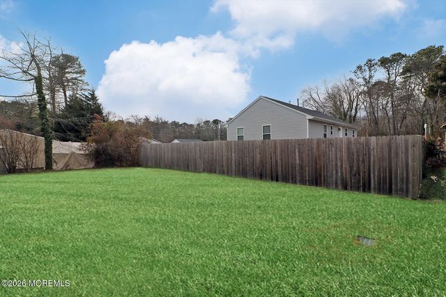 28 Dolphin Way, Waretown, NJ 08758
