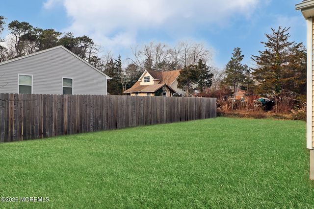 28 Dolphin Way, Waretown, NJ 08758