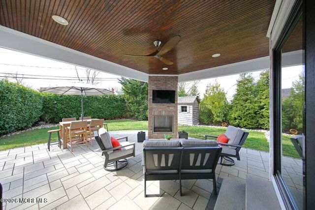 57 N Sunnycrest Drive, Little Silver, NJ 07739