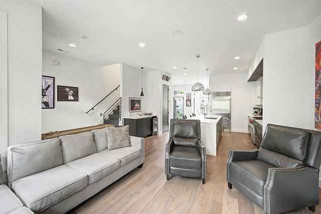 1106 Sigler St, Nashville, TN 37203