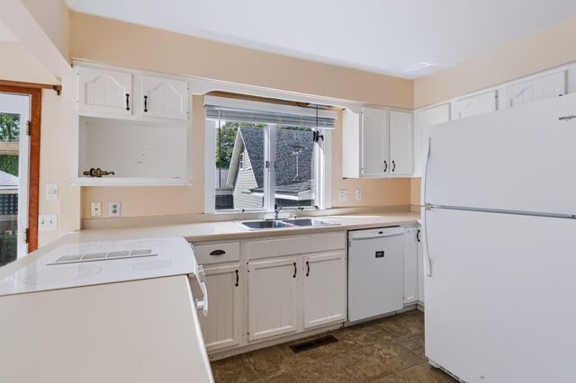 319 N Pearl Street, River Falls, WI 54022