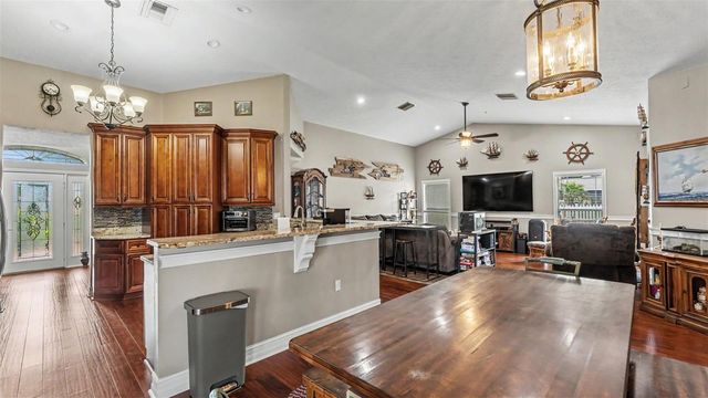 36225 OAK KNOLL LOOP, Dade City, FL 33525