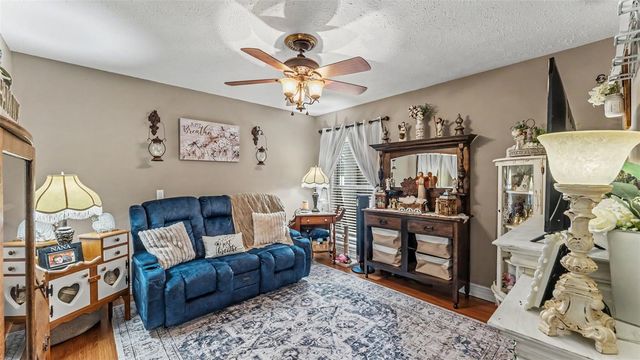 36225 OAK KNOLL LOOP, Dade City, FL 33525