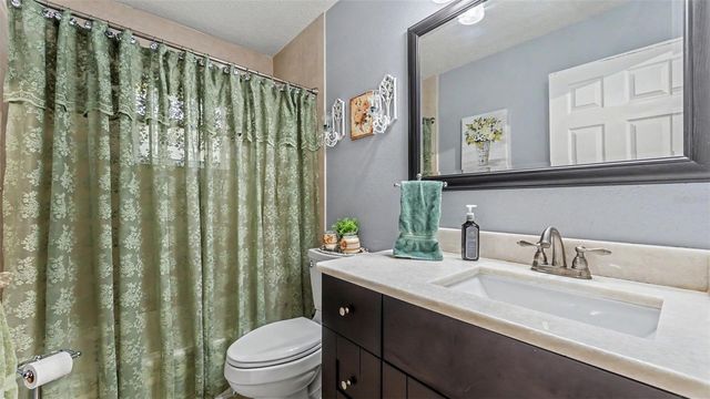 36225 OAK KNOLL LOOP, Dade City, FL 33525