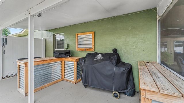 36225 OAK KNOLL LOOP, Dade City, FL 33525