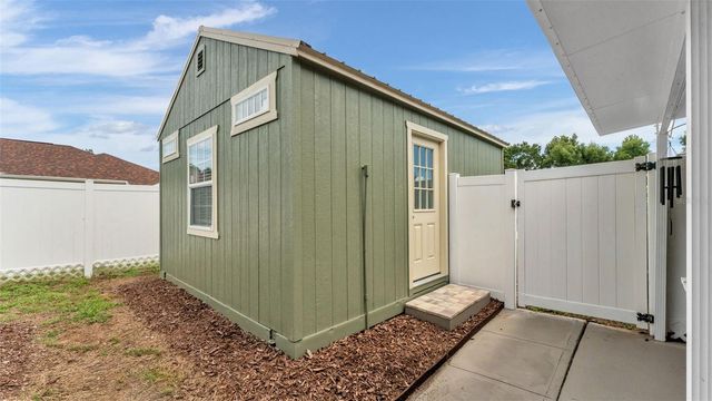 36225 OAK KNOLL LOOP, Dade City, FL 33525