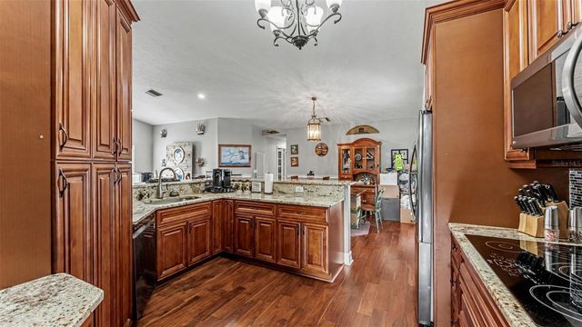 36225 OAK KNOLL LOOP, Dade City, FL 33525