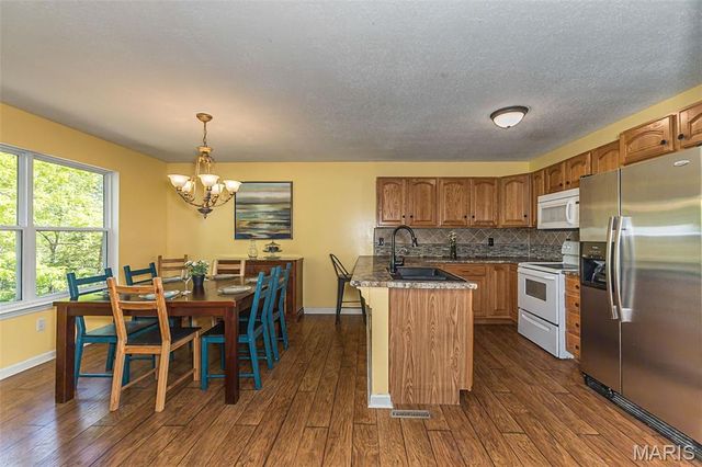 9508 Bent Tree Drive, Hillsboro, MO 63050