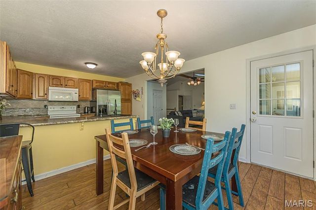 9508 Bent Tree Drive, Hillsboro, MO 63050