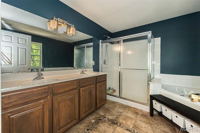 9508 Bent Tree Drive, Hillsboro, MO 63050