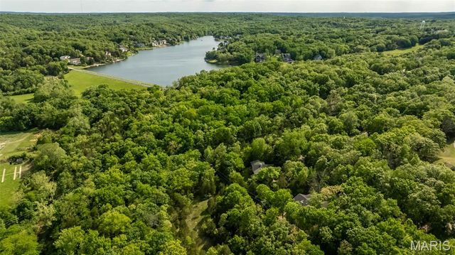 9508 Bent Tree Drive, Hillsboro, MO 63050