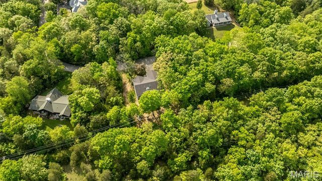 9508 Bent Tree Drive, Hillsboro, MO 63050