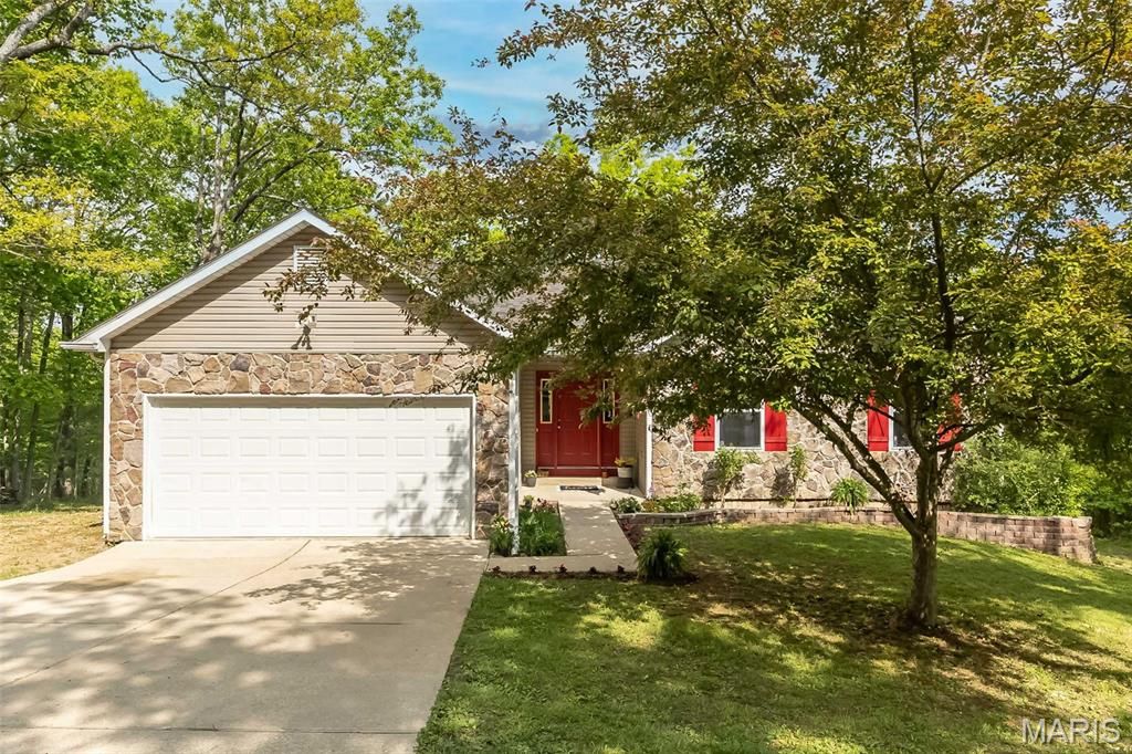 9508 Bent Tree Drive, Hillsboro, MO 63050