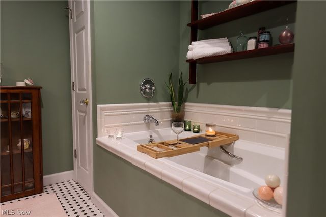 7157 Lochness Drive, Concord, OH 44077