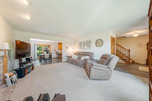 W2434 SNOWBERRY DRIVE, Appleton, WI 54915