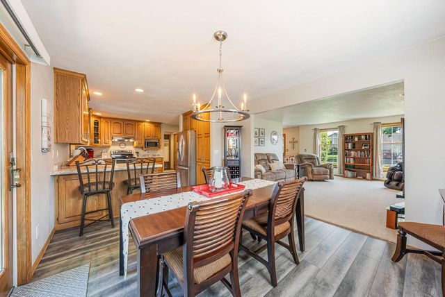 W2434 SNOWBERRY DRIVE, Appleton, WI 54915