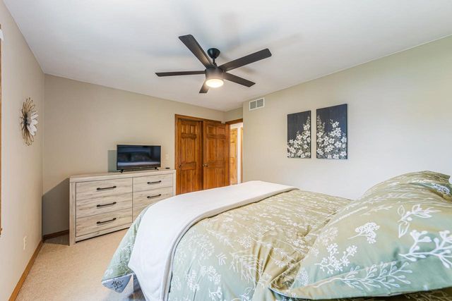 W2434 SNOWBERRY DRIVE, Appleton, WI 54915