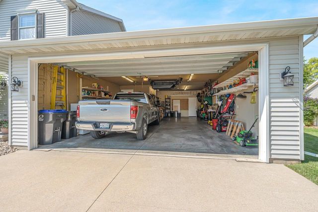 W2434 SNOWBERRY DRIVE, Appleton, WI 54915
