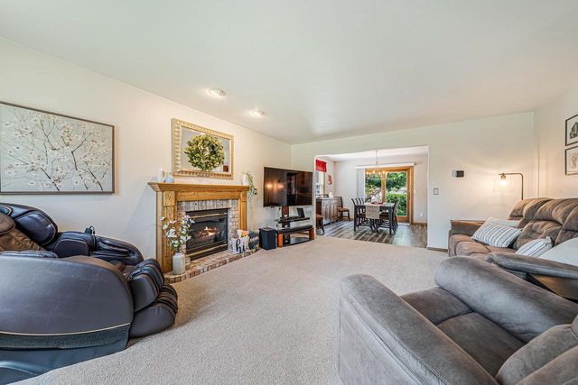 W2434 SNOWBERRY DRIVE, Appleton, WI 54915