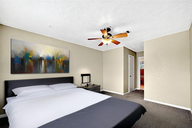 346 Ballantrae Lane, Houston, TX 77015