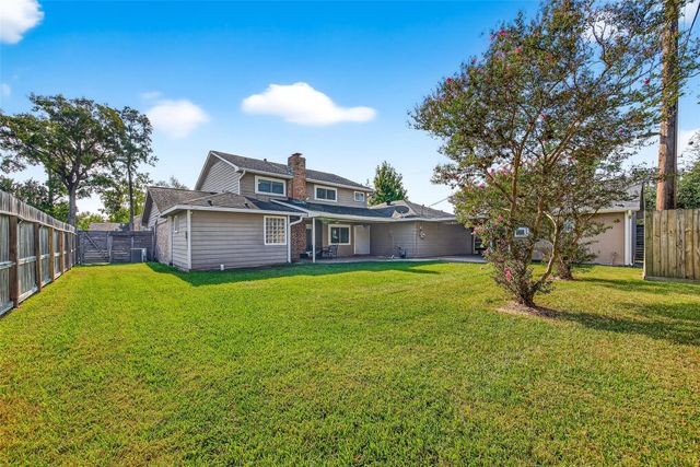 346 Ballantrae Lane, Houston, TX 77015