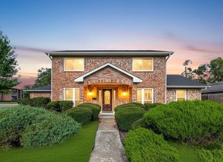 346 Ballantrae Lane, Houston, TX 77015