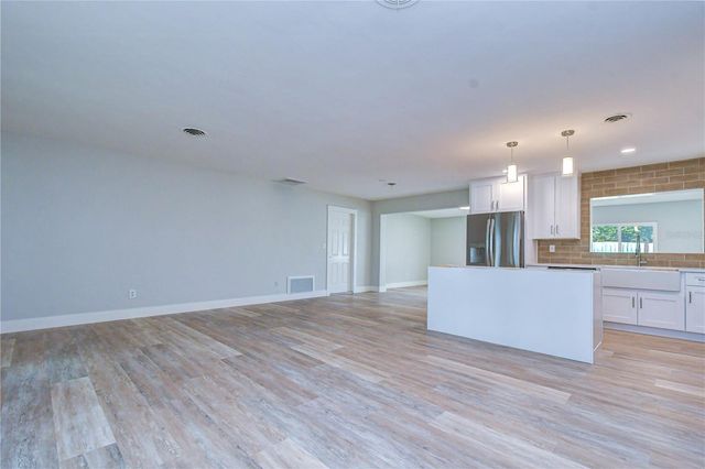 1800 DRUID ROAD E, Clearwater, FL 33764