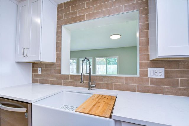 1800 DRUID ROAD E, Clearwater, FL 33764