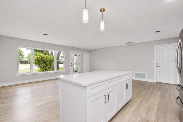 1800 DRUID ROAD E, Clearwater, FL 33764