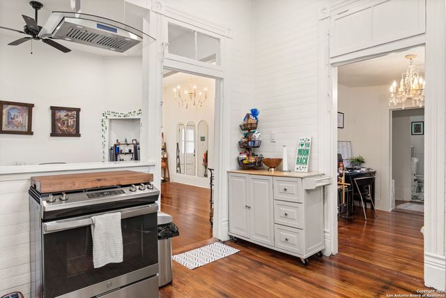 114 Omaha, San Antonio, TX 78203