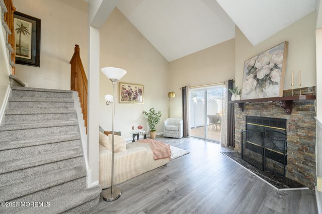 27 Longbrook Lane, Freehold, NJ 07728