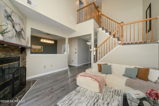 27 Longbrook Lane, Freehold, NJ 07728