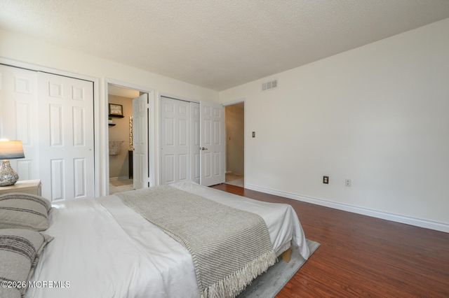 27 Longbrook Lane, Freehold, NJ 07728