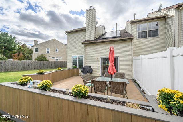 27 Longbrook Lane, Freehold, NJ 07728