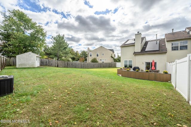 27 Longbrook Lane, Freehold, NJ 07728