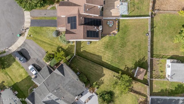 27 Longbrook Lane, Freehold, NJ 07728