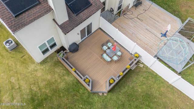 27 Longbrook Lane, Freehold, NJ 07728